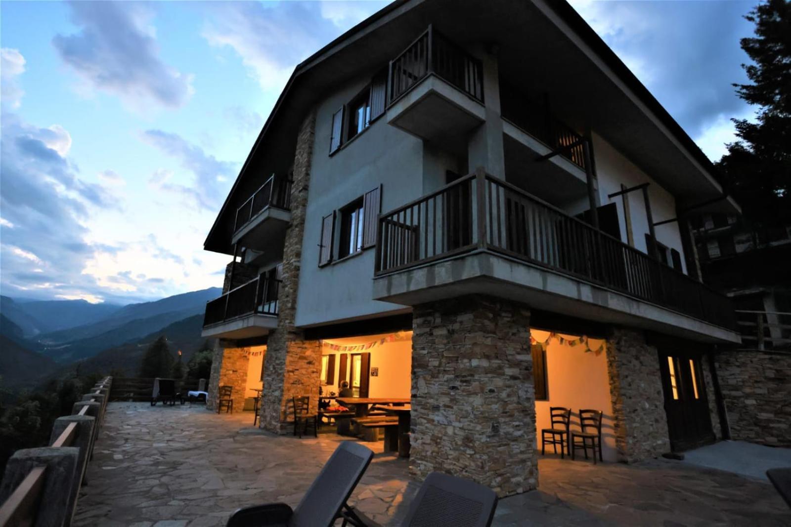 카스텔델피노 La Misun De Ciafre B&B 외부 사진