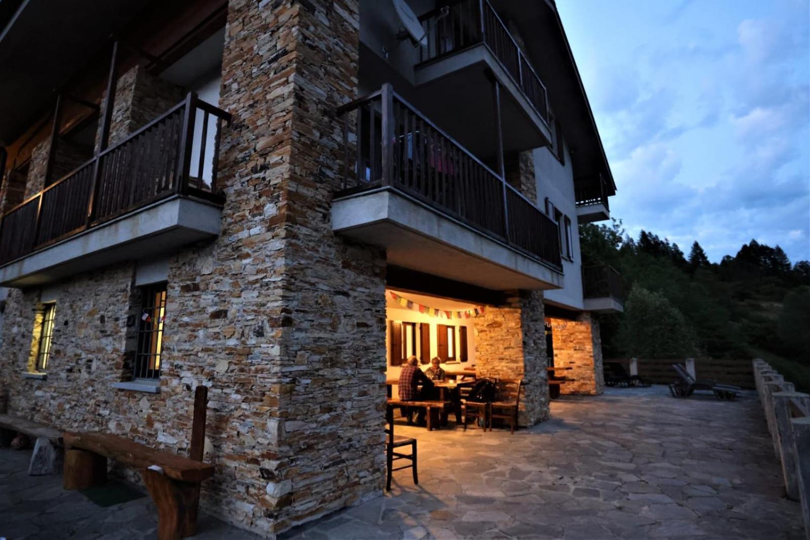 카스텔델피노 La Misun De Ciafre B&B 외부 사진